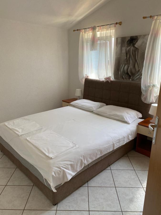 Apartment Simona Medulin