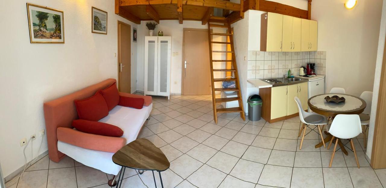 Apartment Simona Medulin