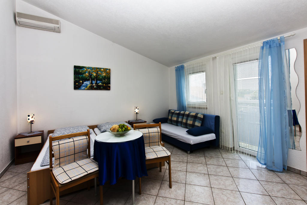 Apartment Simona Medulin
